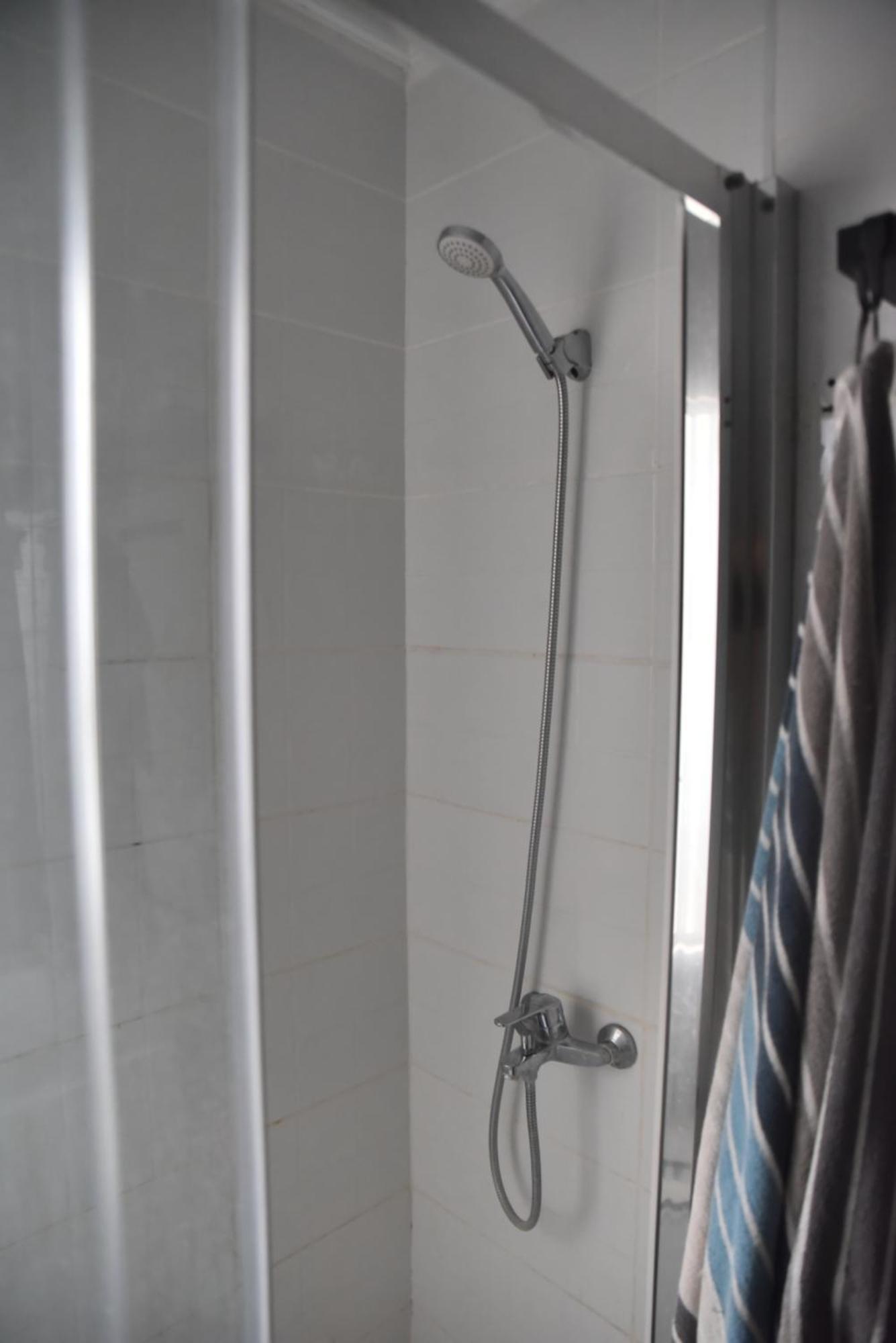 Grosses Modernes Zimmer "Silber" Fuer 2 Personen Und Katzenliebhaber Valencia Bagian luar foto